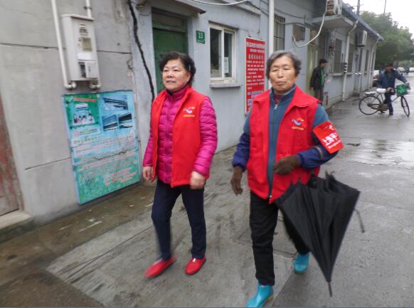 ���ڷ��׵���ͨ��Ա(����Ӣ)